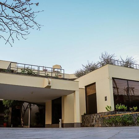 Avari Boutique Multan Exteriör bild