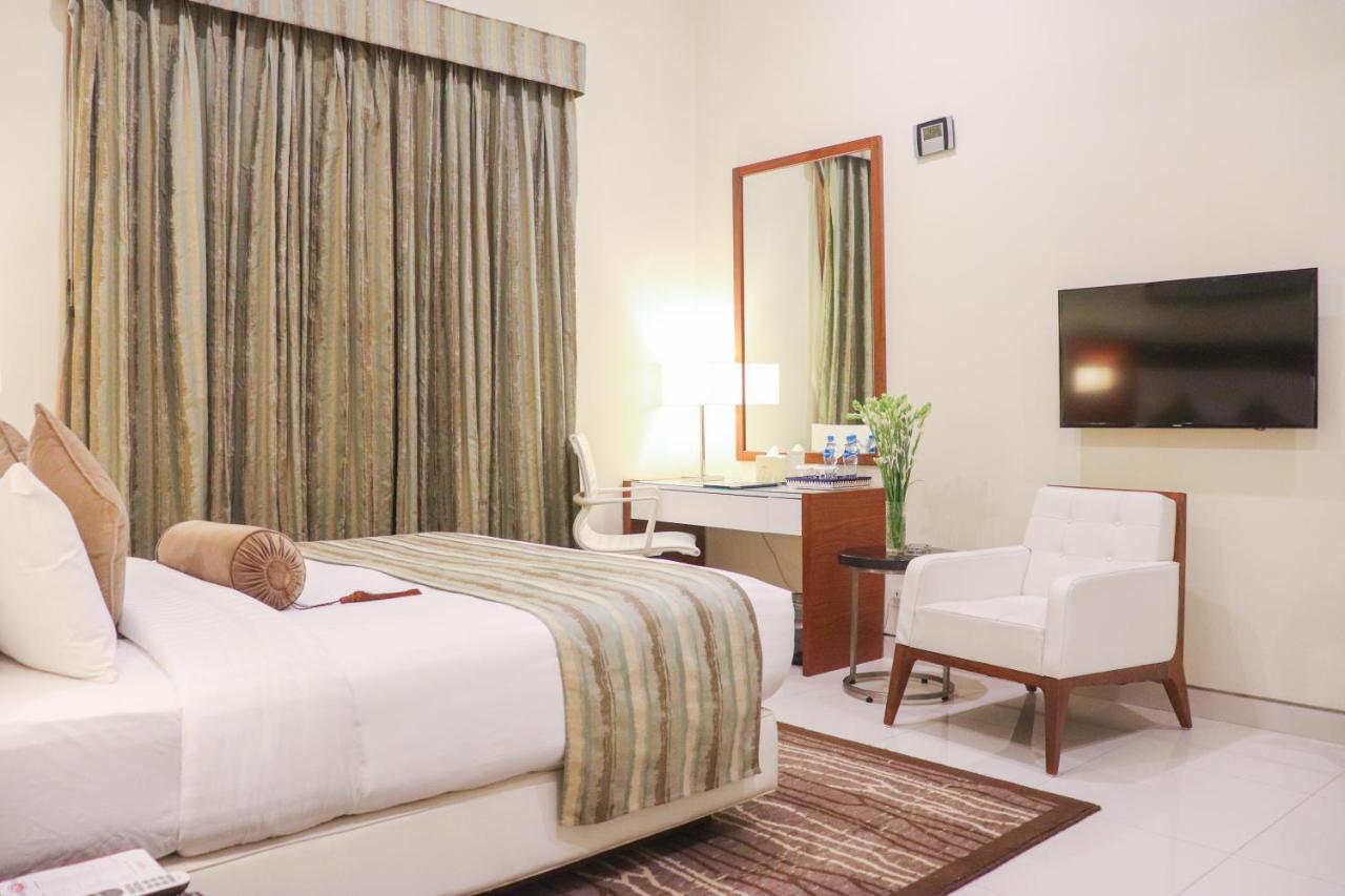 Avari Boutique Multan Exteriör bild